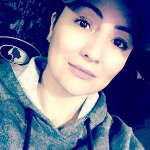 Meet your Posher, Claudia